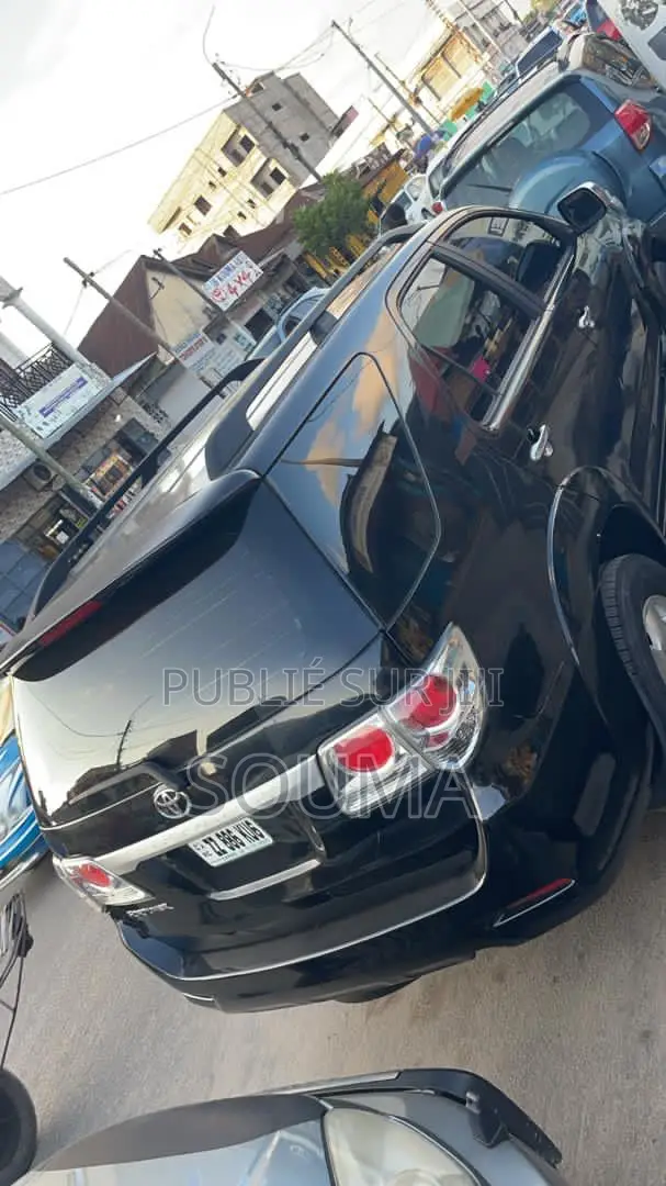Toyota Fortuner 2013 Noir