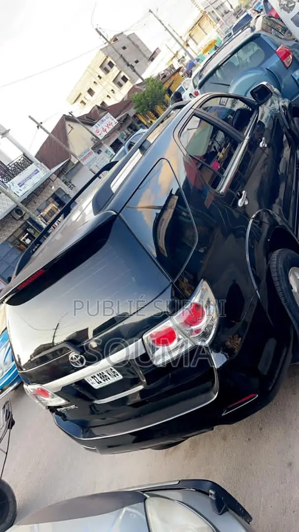 Toyota Fortuner 2013 Noir