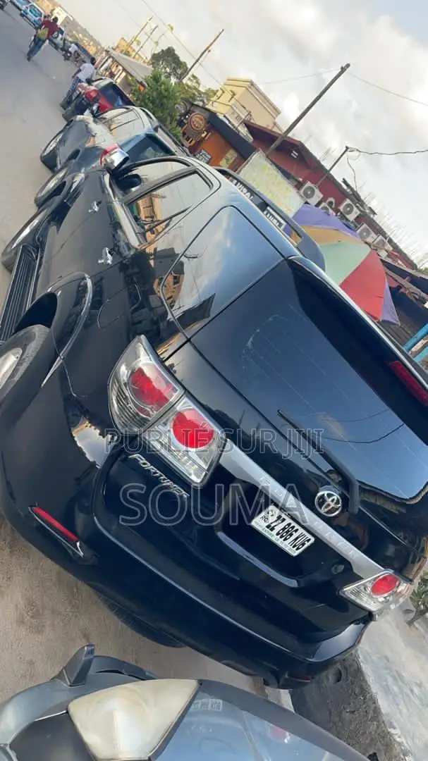 Toyota Fortuner 2013 Noir