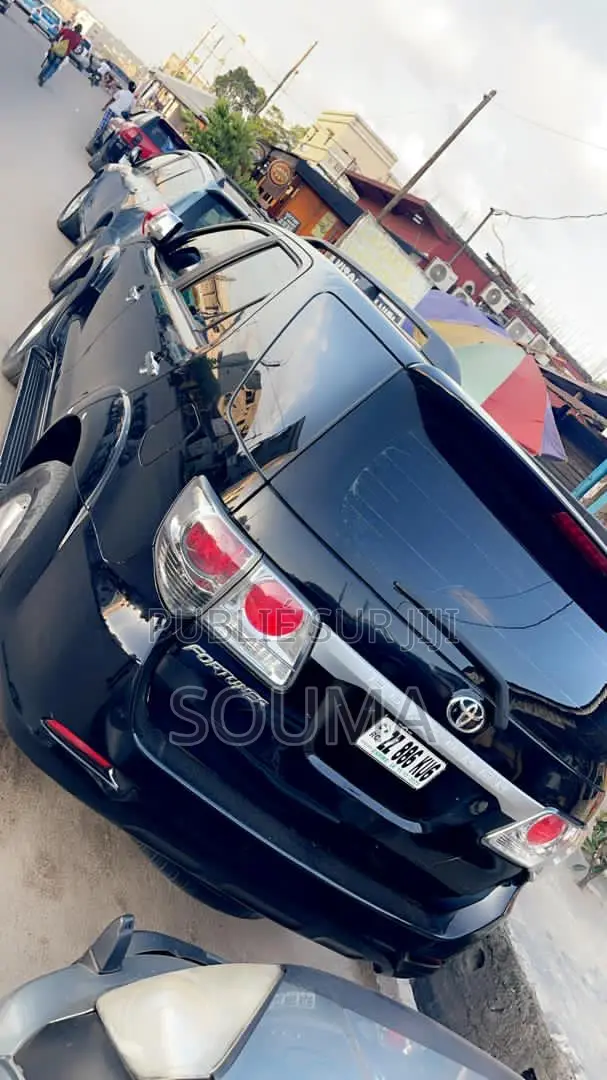 Toyota Fortuner 2013 Noir