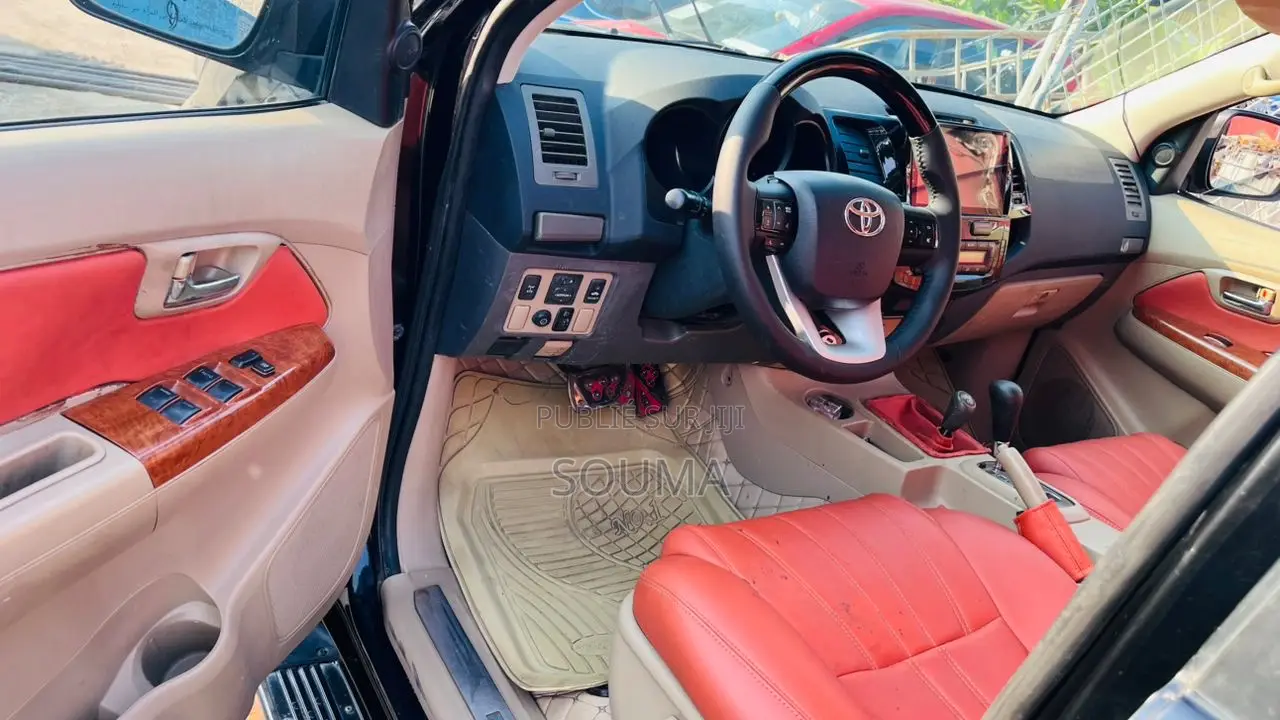 Toyota Fortuner 2013 Noir
