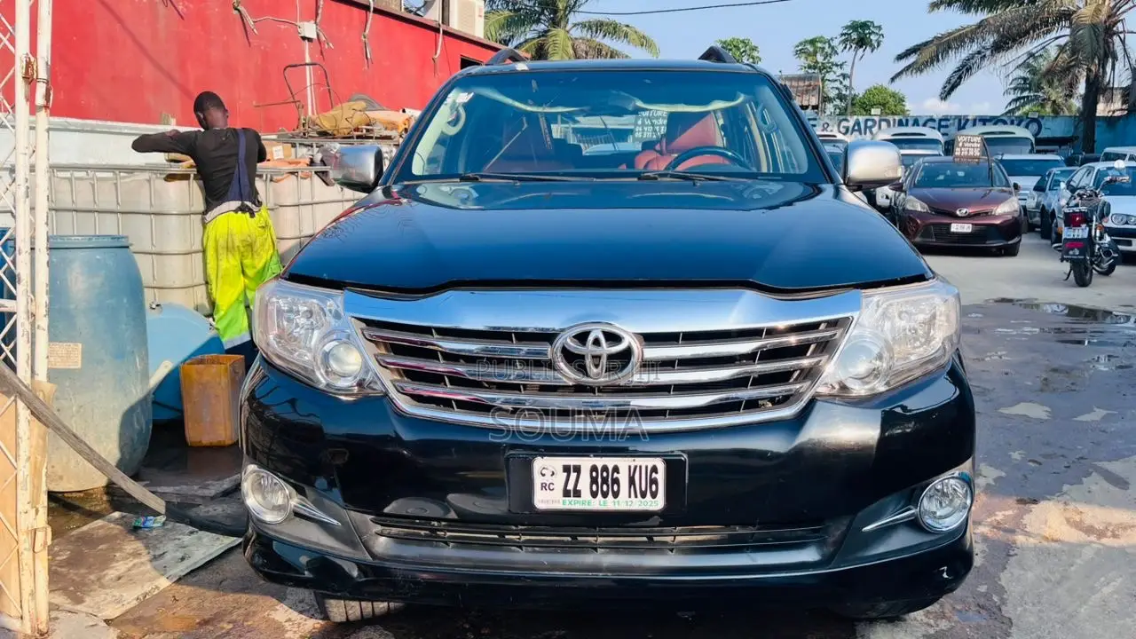 Toyota Fortuner 2013 Noir