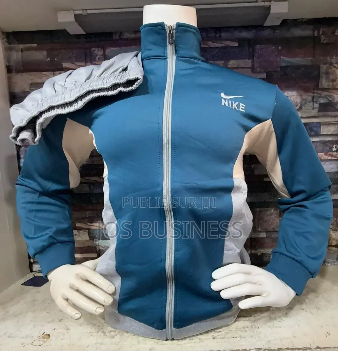 Survêtements De Très Bonnes Qualités