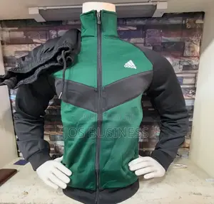 Survêtements De Très Bonnes Qualités