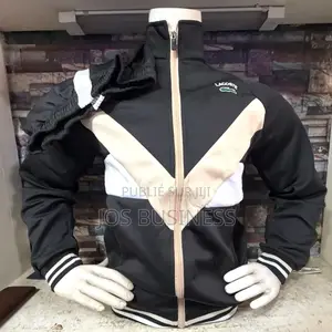 Survêtements De Très Bonnes Qualités