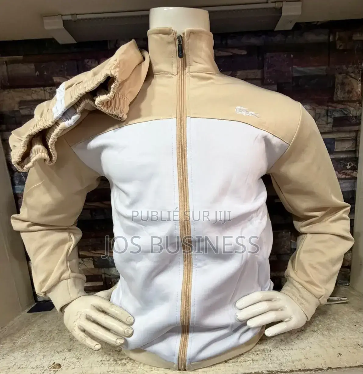 Survêtements De Très Bonnes Qualités