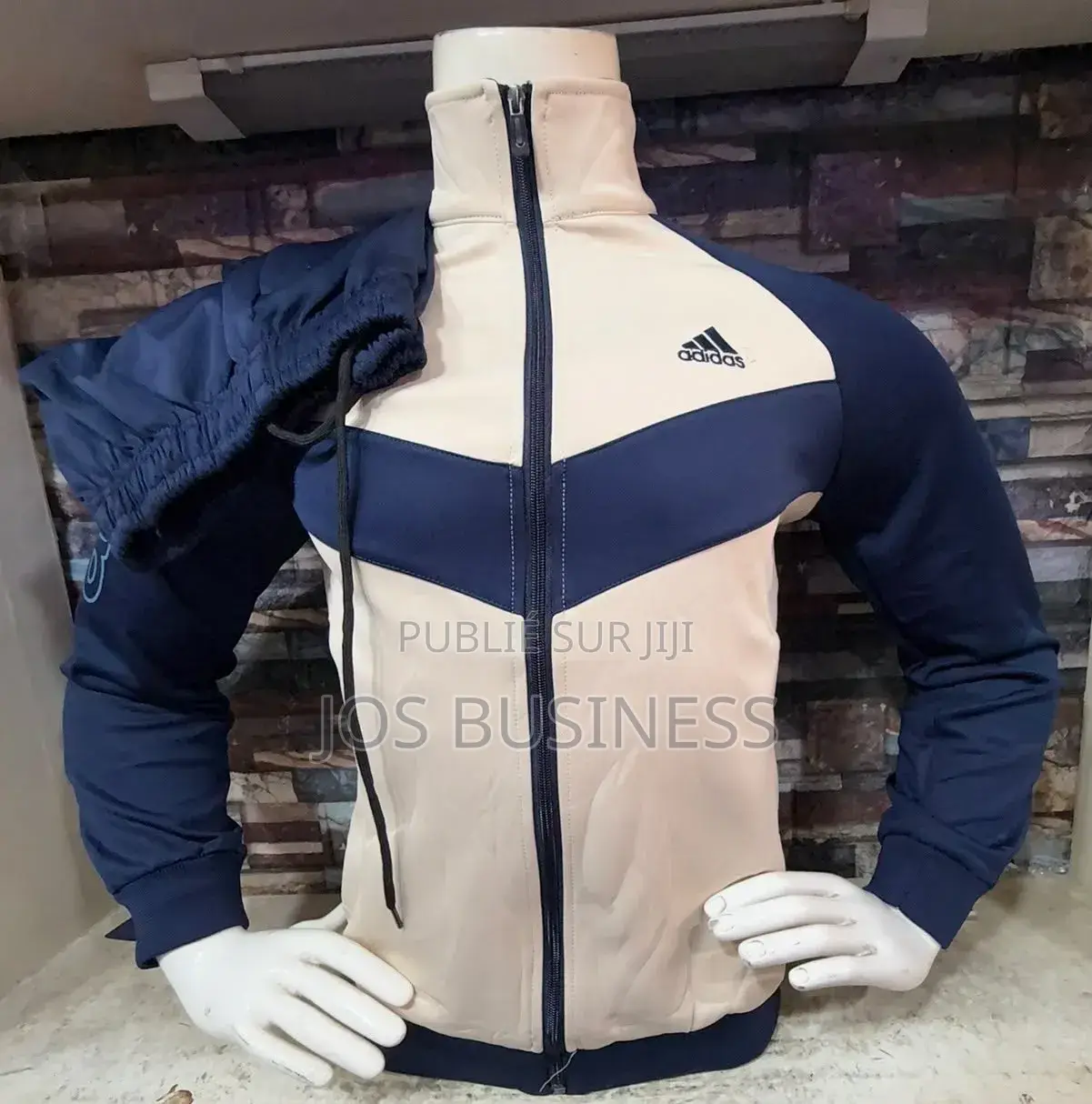 Survêtements De Très Bonnes Qualités