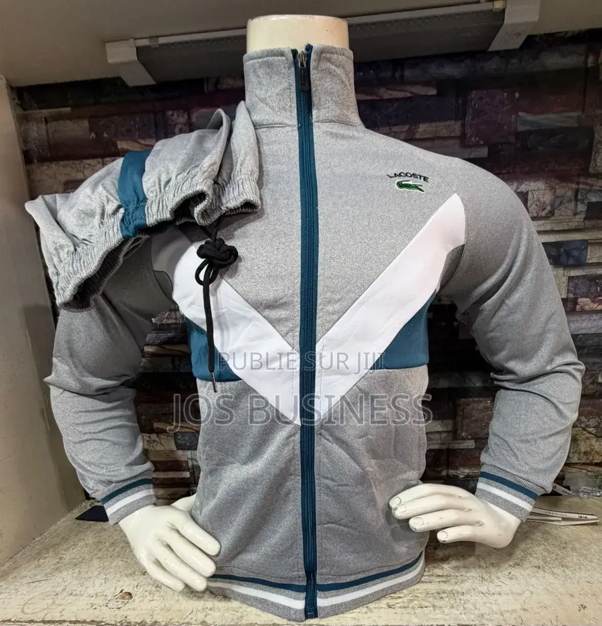 Survêtements De Très Bonnes Qualités