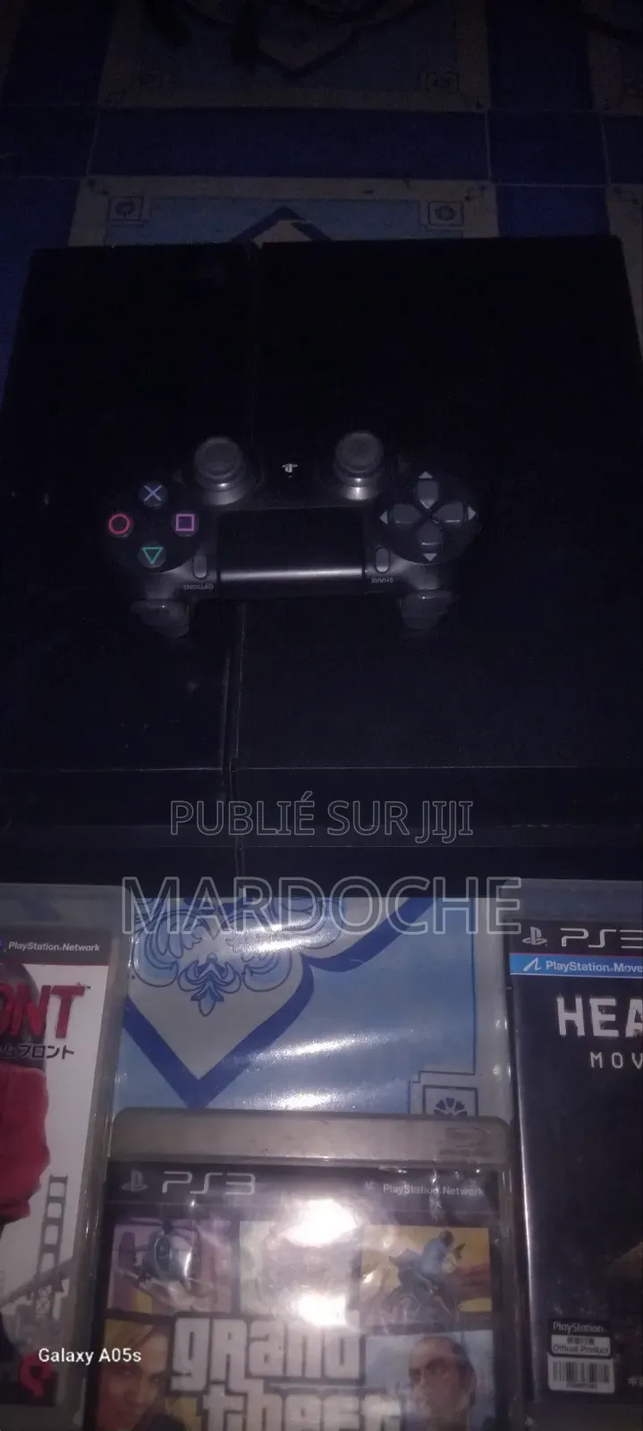 Ps4_version 13.03 Deux Cd Et Une Manette Avec Des Cd Ps3 Avedre