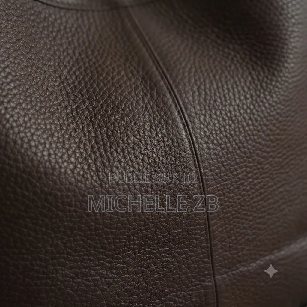 Sac Hobo Élégant – Couleur Brun Chocolat – Style Minimaliste