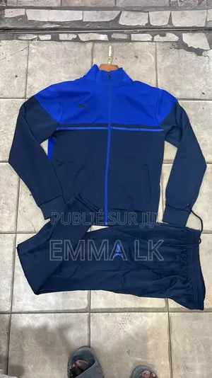 Survêtement Et Jogging À Partir De Et Plus