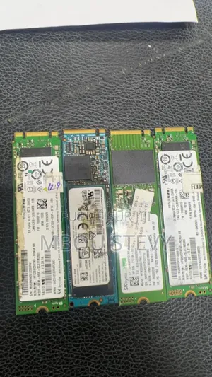 Ventes Flash Des Disque Dur SSD M2 Capacité 128 Et 256 Gb