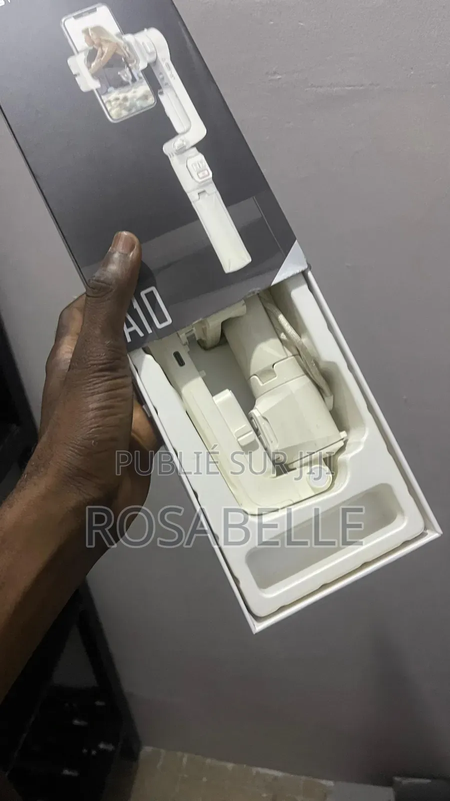 Stabilisateur Phone ( Pocket Gimbal A10 ) Avec Bluetooth Et Led