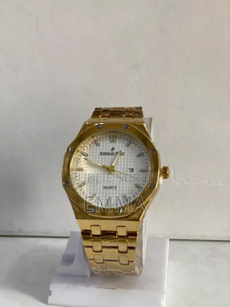 Montre De Différent Style