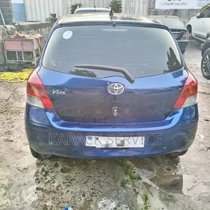 Toyota Yaris 2023 Bleu