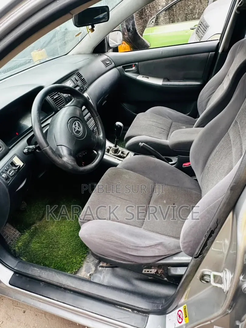 Toyota Corolla 2021 Gris