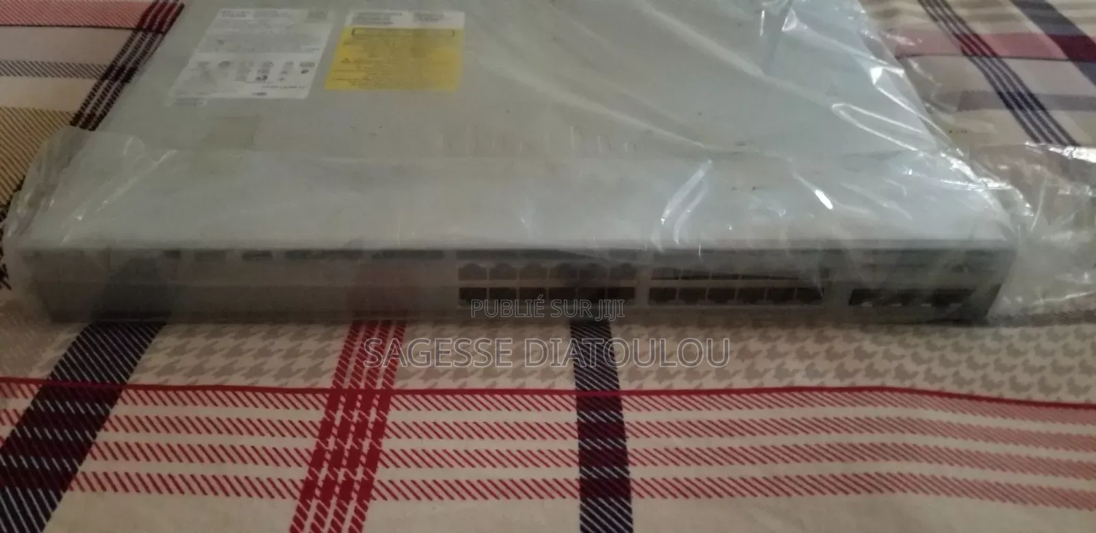 Switch Cisco Catalyst 2960-× 24 Ports Neuf Scellés