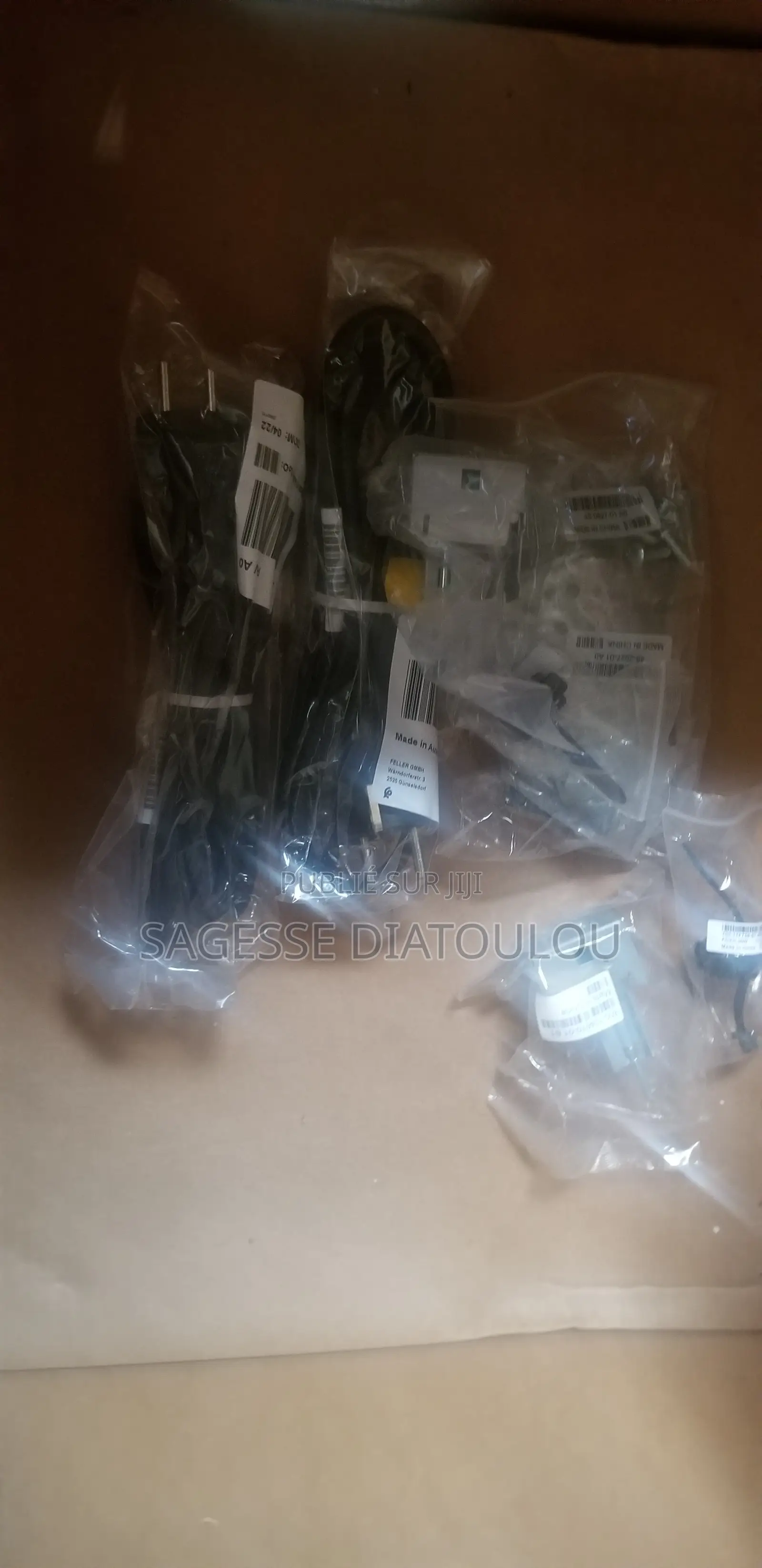 Switch Cisco 48 Ports Gigabits Neuf Sous Emballage