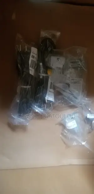 Switch Cisco 48 Ports Gigabits Neuf Sous Emballage