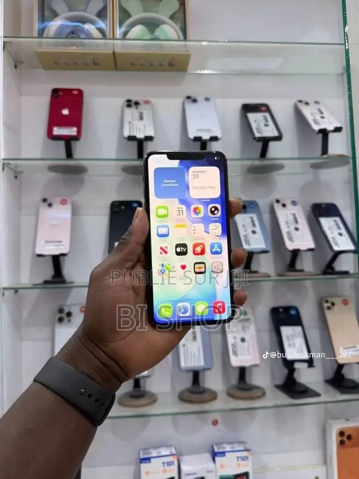 Nouveau Apple iPhone 11 Pro Max 64 GB Gris