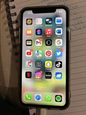 Apple iPhone 12 64 GB Autre