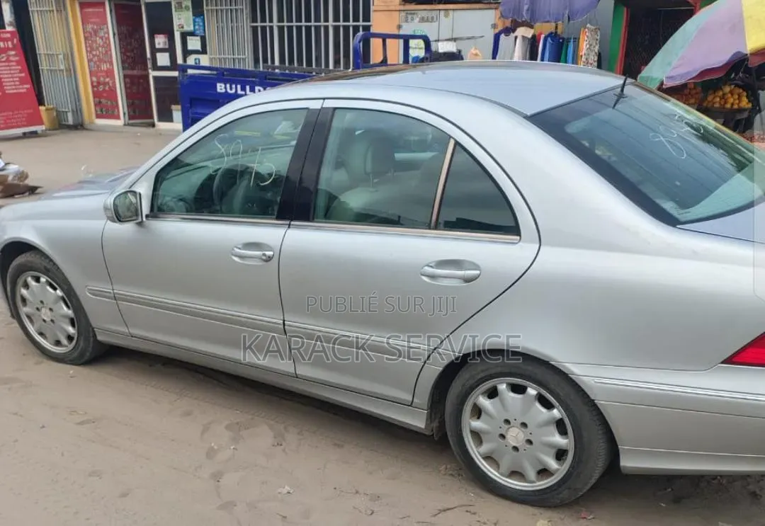 Mercedes-Benz C240 2006 Gris