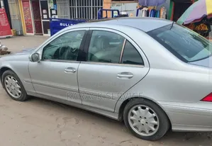 Mercedes-Benz C240 2006 Gris