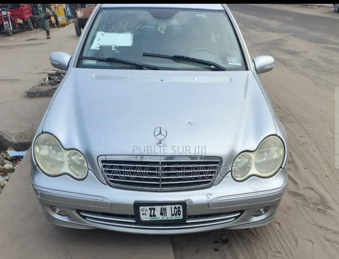 Mercedes-Benz C240 2006 Gris