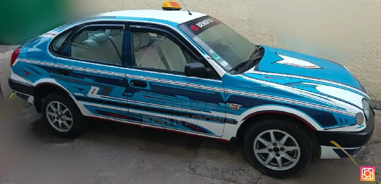 Toyota Corolla 2017 Bleu