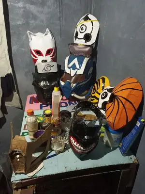 Mask d'Animer Comme De Film À Vendre Au Congo Brazzaville Et Même