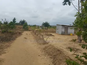 Terrain 400 M2 À 800 000 Fcfa- Louessi-Km14- Papiers Sécurisés