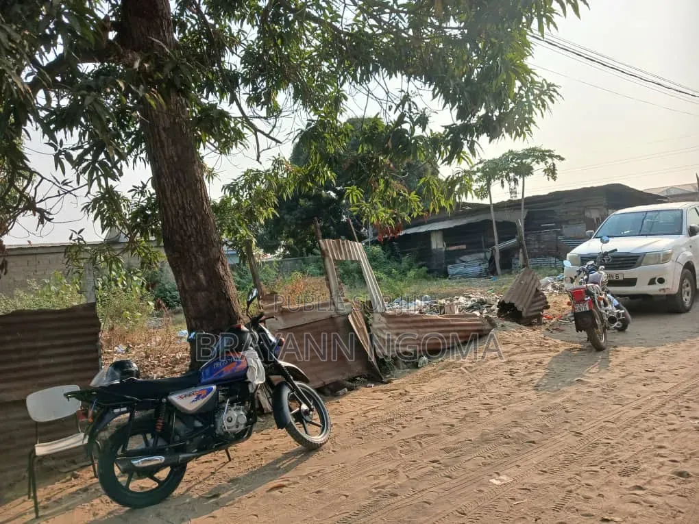 Parcelle a Vendre Quartier Songolo Zone École Primaire