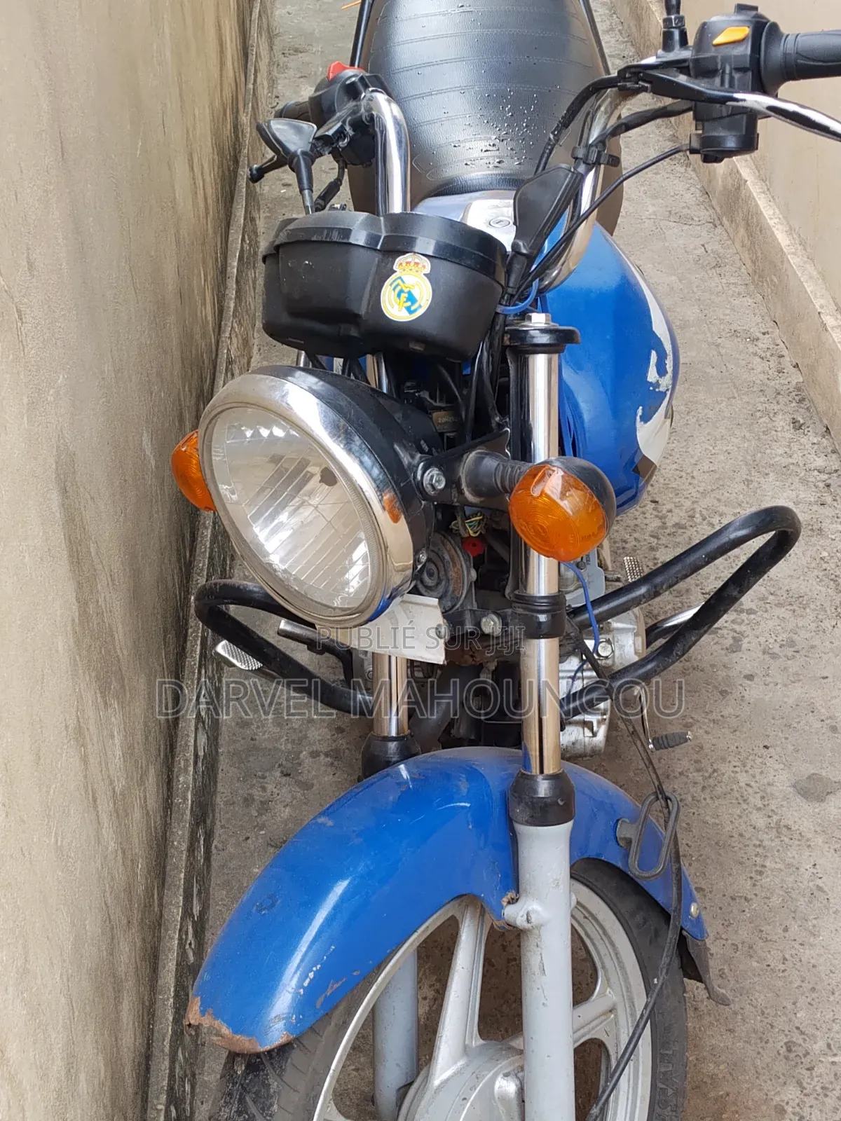 TVS HLX 125 2023 Bleu