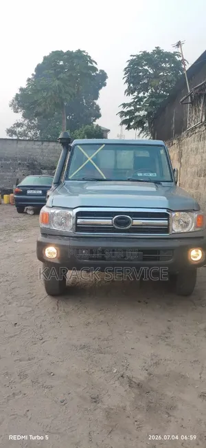 Toyota Land Cruiser 2015 Noir