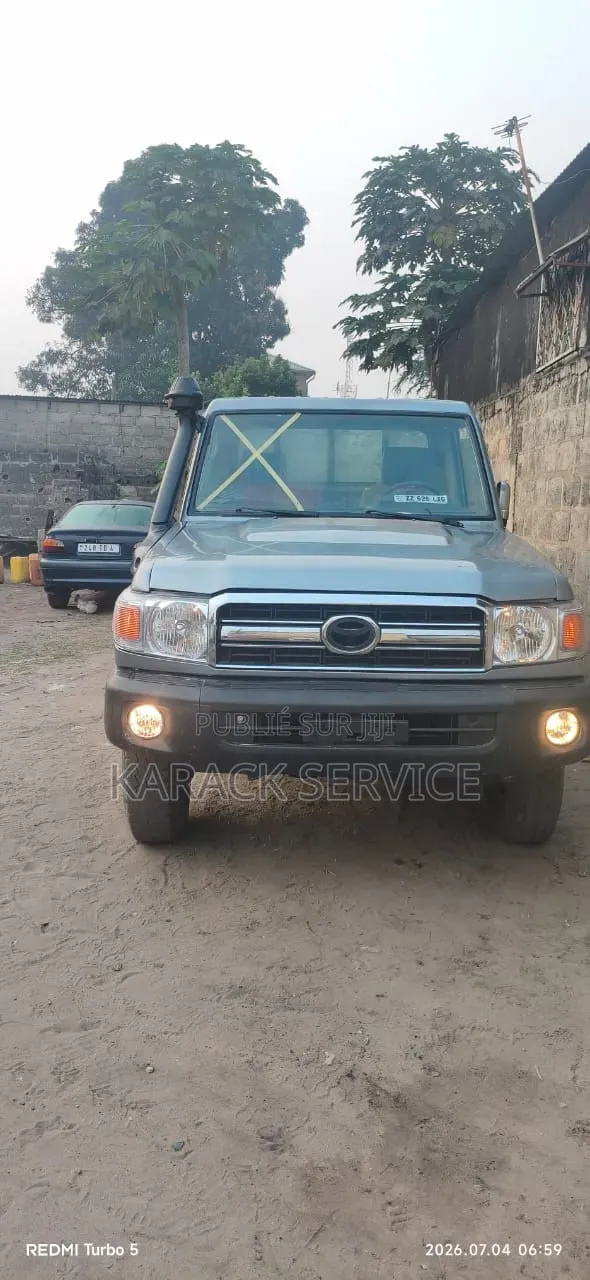 Toyota Land Cruiser 2015 Noir