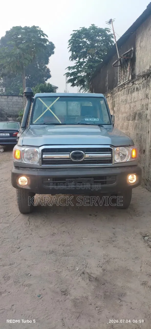 Toyota Land Cruiser 2015 Noir