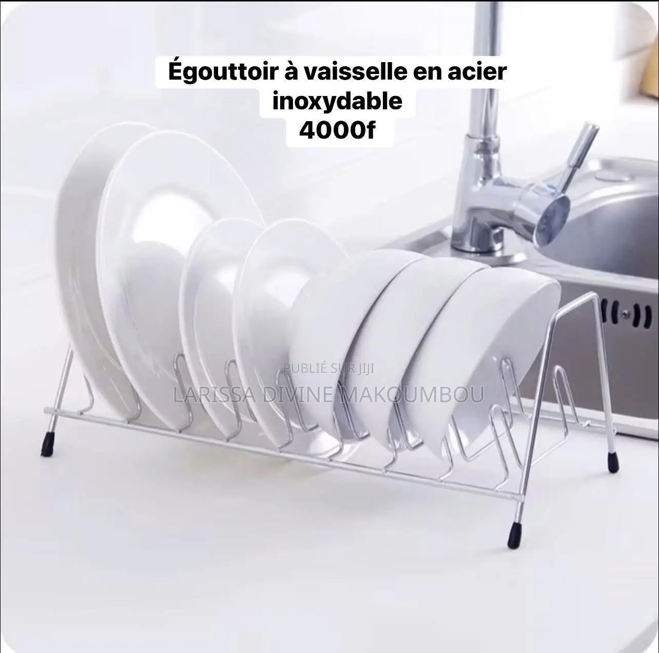 Ensemble De Verre Et Carafe