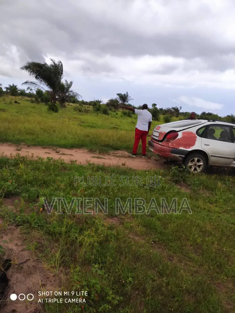 20 Parcelles Jumelees a Loango