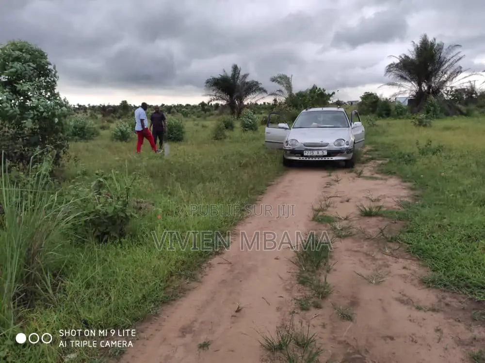 20 Parcelles Jumelees a Loango