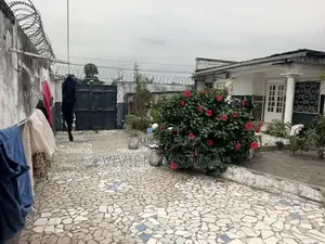 3chbre Appartement dans Tié-Tié à Vendre