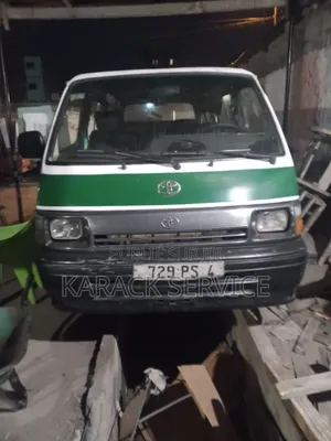 Toyota HiAce 2020 Vert