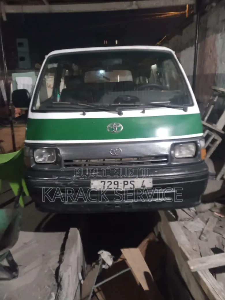 Toyota HiAce 2020 Vert