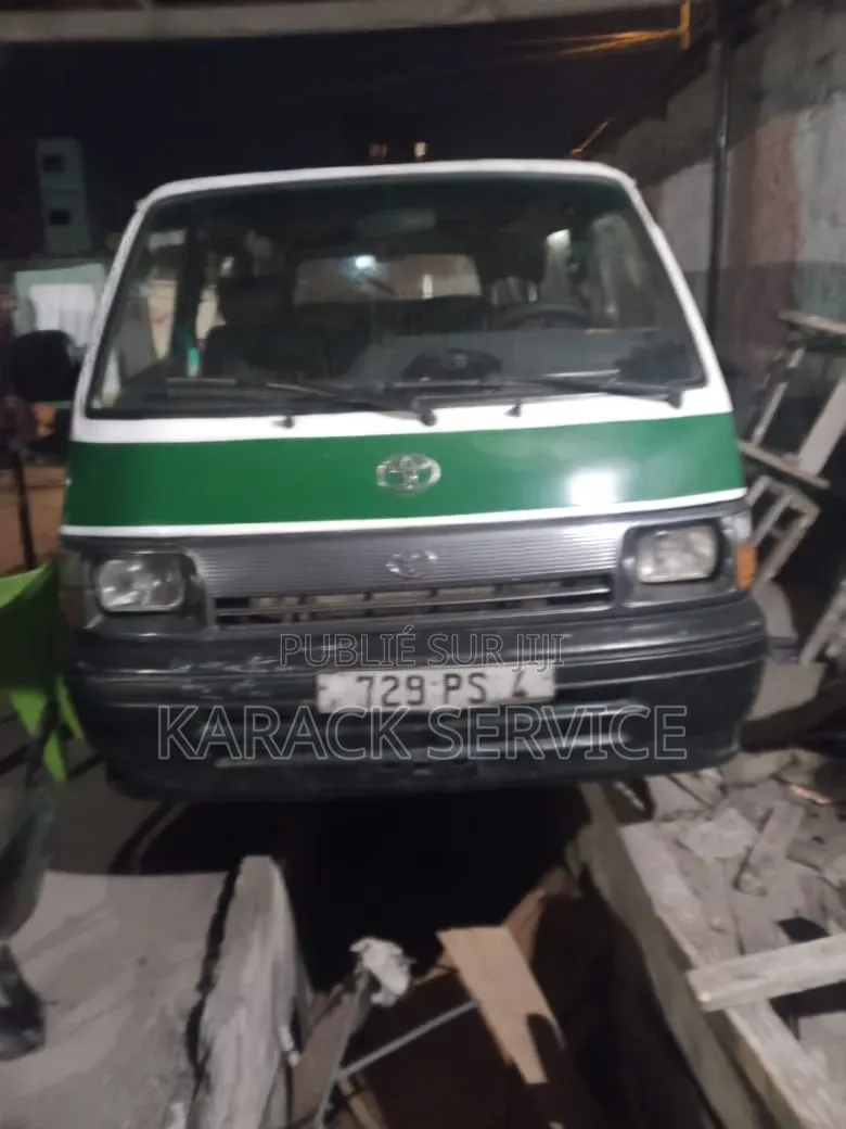 Toyota HiAce 2020 Vert