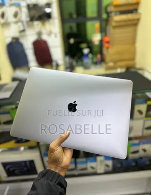 Nouveau Apple MacBook 2019 64GB Intel Core i9 SSD 1T