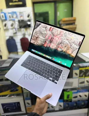 Nouveau Apple MacBook 2019 64GB Intel Core i9 SSD 1T