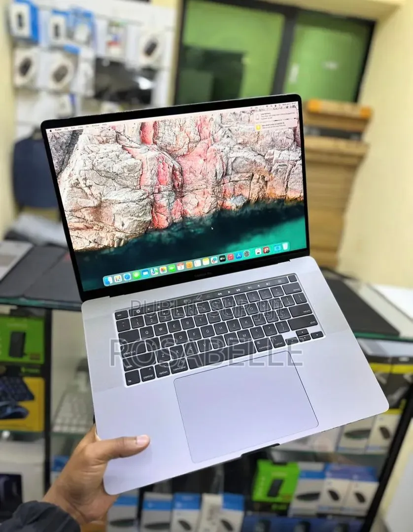 Nouveau Apple MacBook 2019 64GB Intel Core i9 SSD 1T