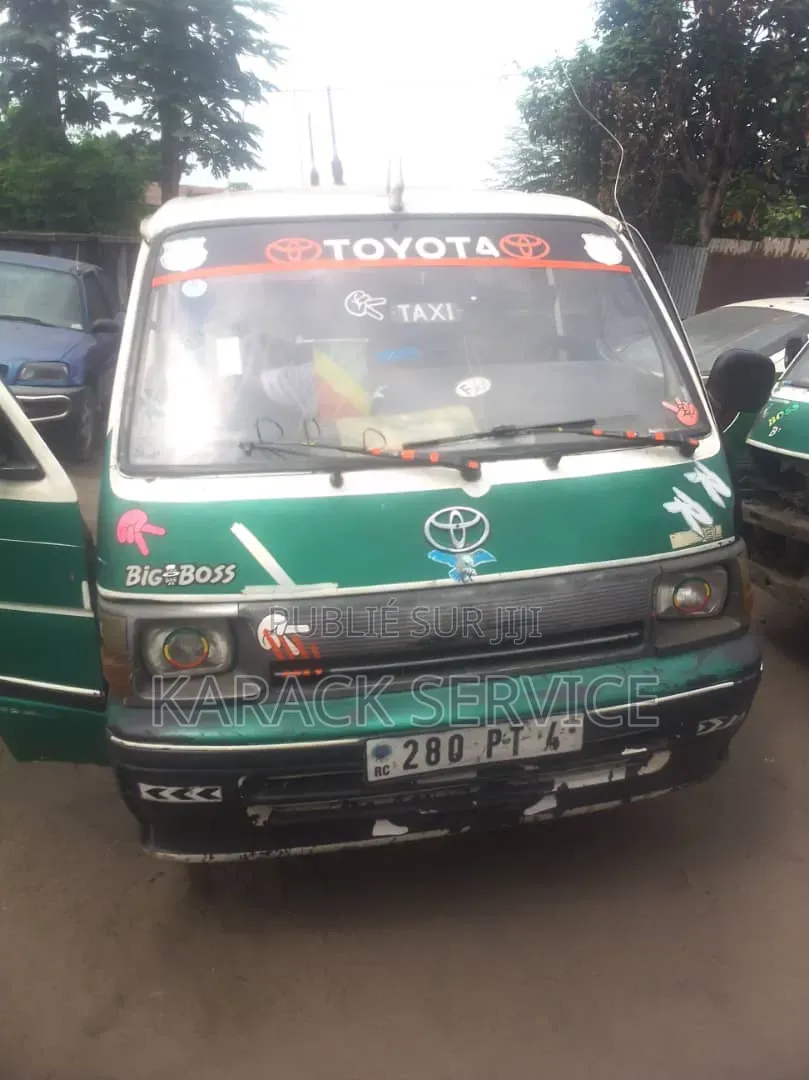 Toyota HiAce 2020 Vert