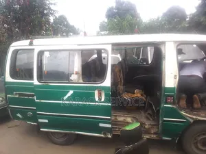 Toyota HiAce 2020 Vert