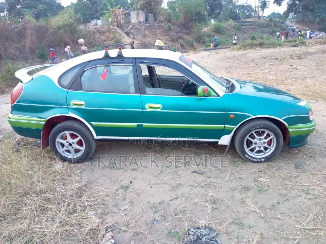 Toyota Corolla 2023 Vert