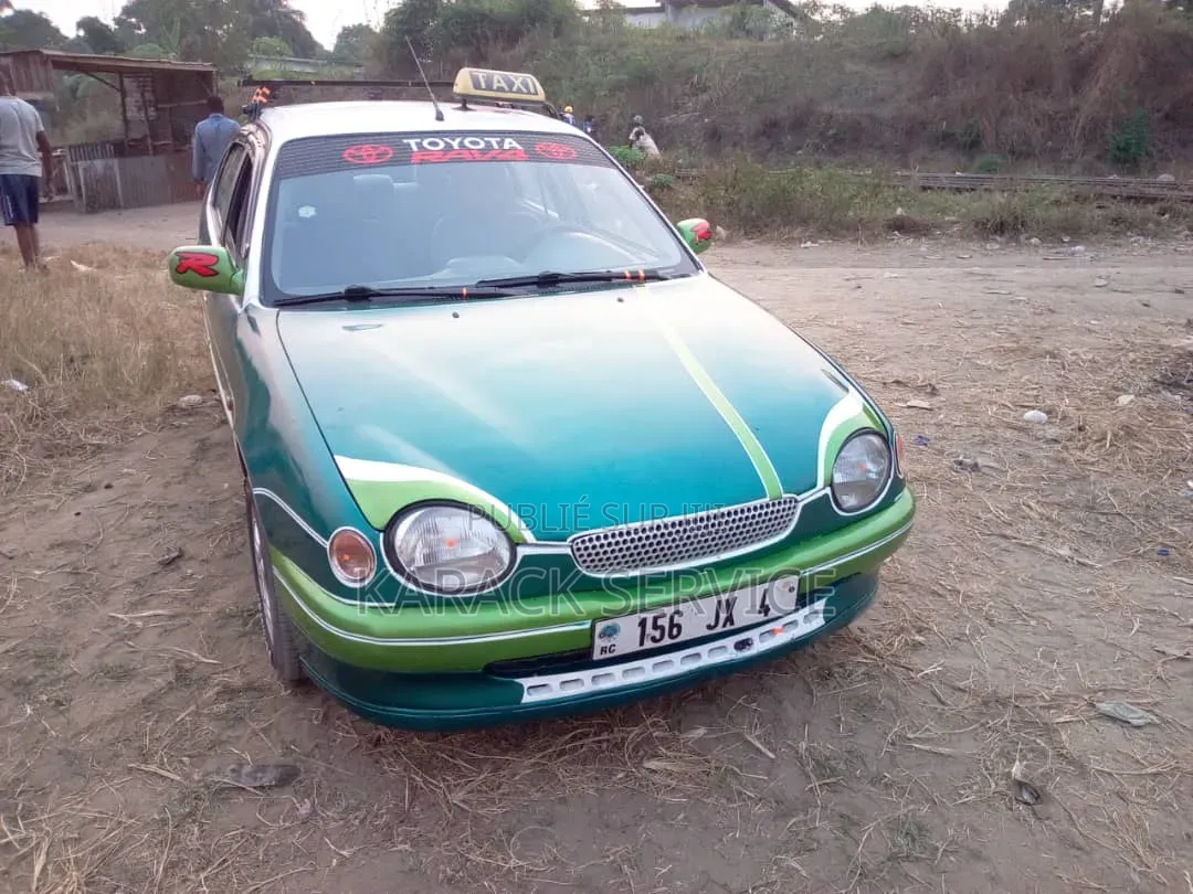 Toyota Corolla 2023 Vert
